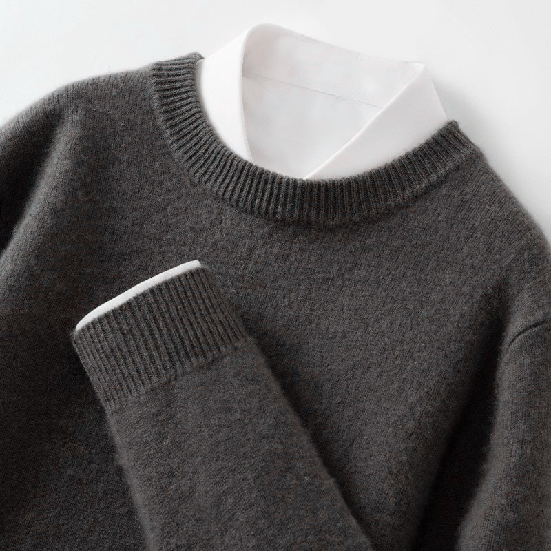 High-end Men's Round Neck Solid Color Sweater