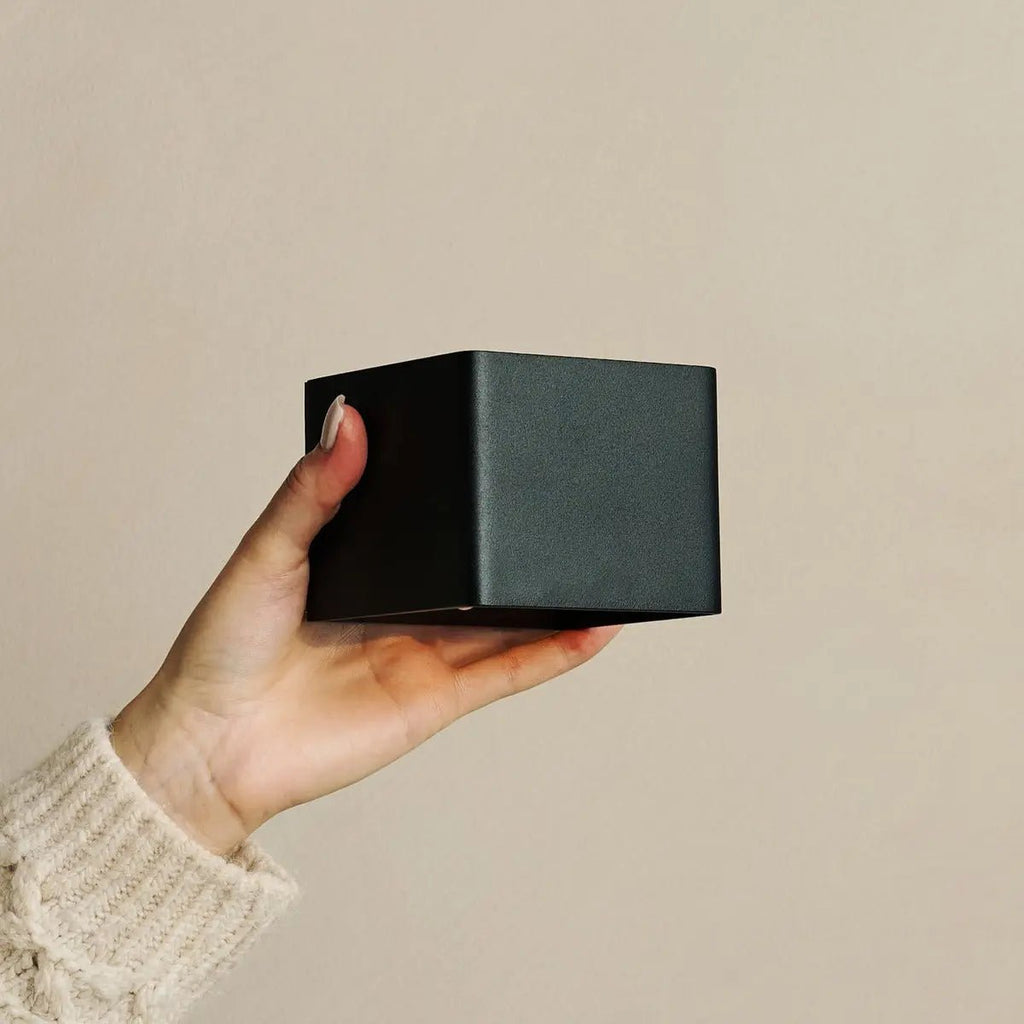 Tess Black Metal Rechargeable Wall Lamp – Motion sensor, 20 Different Light Modes, Dimmable & Including Remote Control