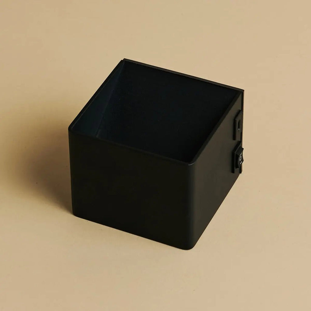 Tess Black Metal Rechargeable Wall Lamp – Motion sensor, 20 Different Light Modes, Dimmable & Including Remote Control