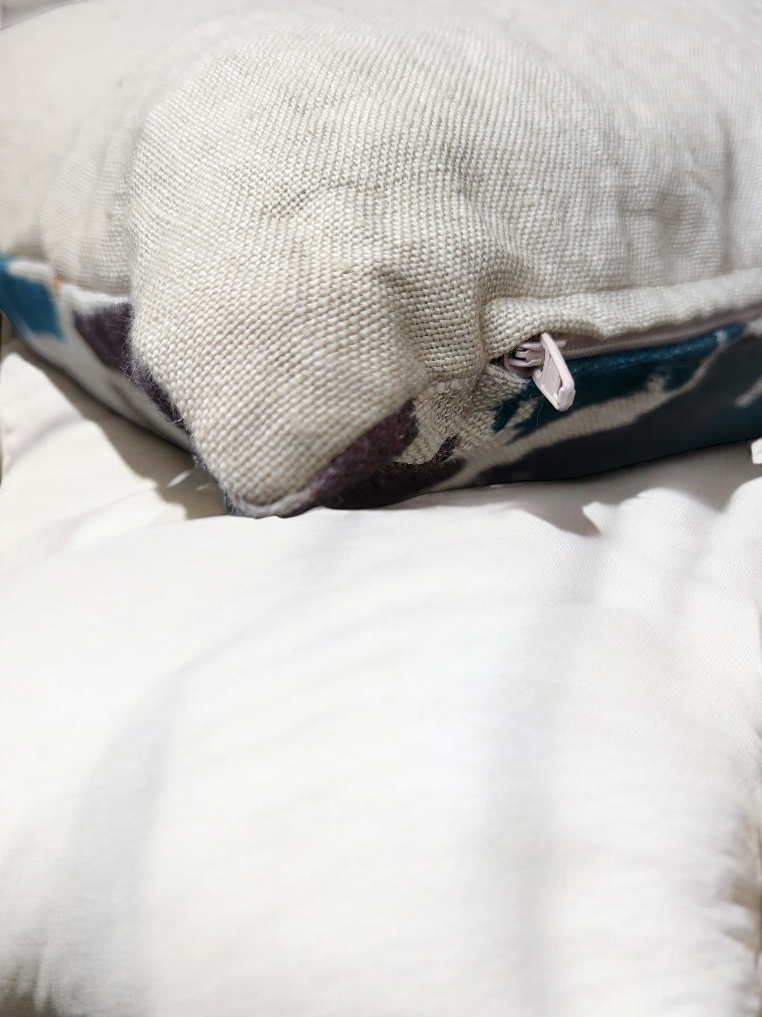 Minimal Vivid Linen cushion cover